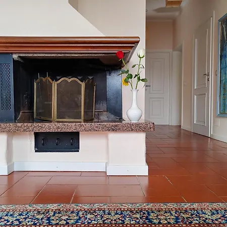 Apartment Pianoforte